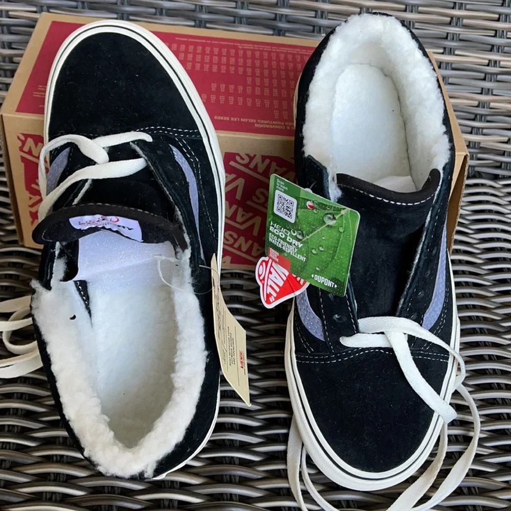 Vans Old Skool Mte Nubuck/Black WMNS” Sherpa Sneakers - Picture 13 of 16